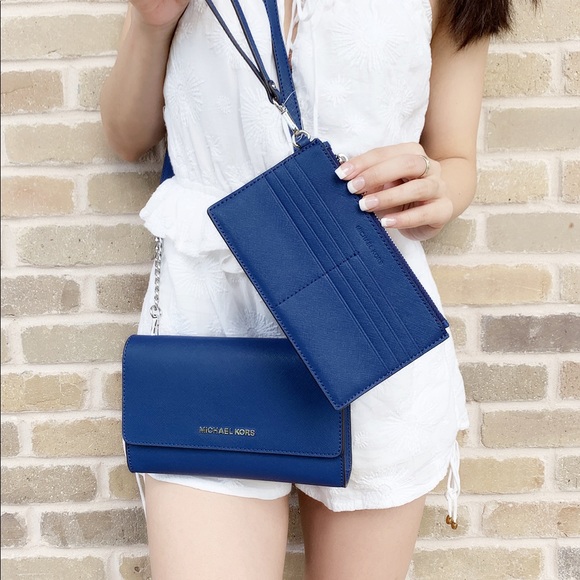 Michael kors convertible crossbody and wristlet - Picture 5 of 8